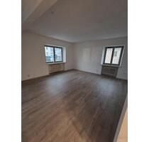 Wohnung zu vermieten - 1.000,00&nbsp;EUR Kaltmiete, ca.&nbsp; 114,00&nbsp;m&sup2; in Vohenstrauß (PLZ: 92648)