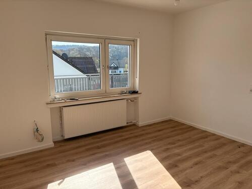 Foto - 2x Kernsanierte 3 Zimmer Wohnung in Sterzhausen