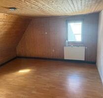 Dachgeschosswohnung in Schlaitdorf