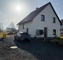 1,5 Jahre altes intelligentes Einfamilienhaus in Pechbrunn