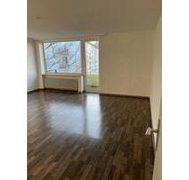 Schöne, helle 1-Zimmer-Wohnung mit Balkon - Germering