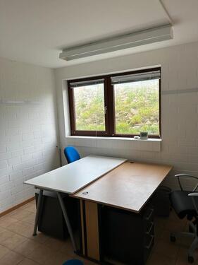 Foto - Büro zur Miete - 300,00&nbsp;EUR Kaltmiete, ca.&nbsp; 13,00&nbsp;m&sup2;