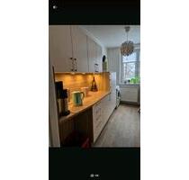 Helle 3-Zimmer-Wohnung mit Balkon & EBK in Chemnitz-Gablenz