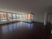 Foto - Großzügige Vier-Raum-Wohnung mit Terrasse