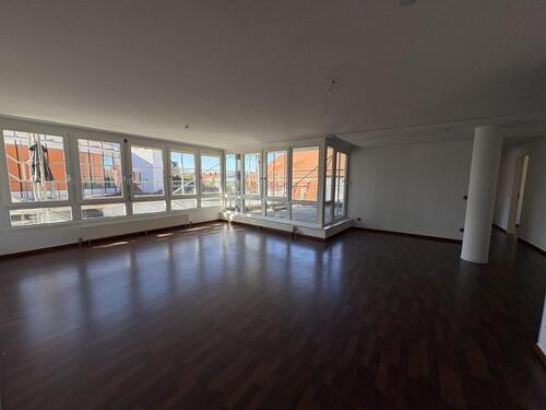 Foto - Großzügige Vier-Raum-Wohnung mit Terrasse