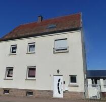 große Mietwohnung - 650,00&nbsp;EUR Kaltmiete, ca.&nbsp; 117,00&nbsp;m&sup2; in Waldfischbach-Burgalben (PLZ: 67714)