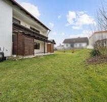Großzügige Erdgeschosswohnung mit Terrasse, großem Garten und Garage in ruhiger Lage - Weihmichl