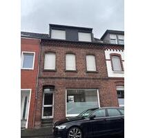 Reihenhaus mit Garten - 1.700,00&nbsp;EUR Kaltmiete, ca.&nbsp; 170,00&nbsp;m&sup2; in Grevenbroich (PLZ: 41515)