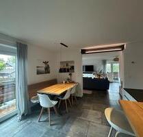 6 Zimmer Wohnung in Aying - 2.600,00 EUR Kaltmiete, in Aying (PLZ: 85653)