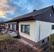 Ruhiges Wohnen in Sackgassenlage – Einfamilienhaus mit ELW - Waldfischbach-Burgalben