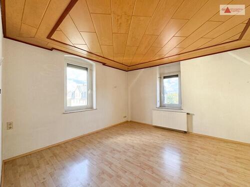 Foto - 5 Zimmer Maisonettenwohnung zur Miete in Hohndorf