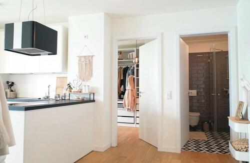 Foto - Neuwerte Wohnung mit 2 Zimmern sowie Balkon und EBK in München