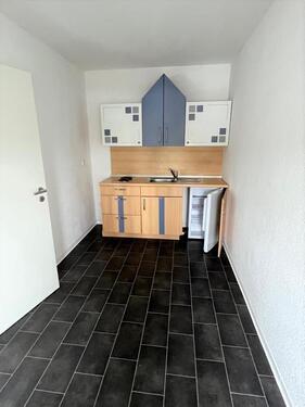 Foto - * STADTPARK LAGE * kleine EBK * RENOVIERT * für SPORTLICHE 3. Etage * NUR FÜR 1 PERSON *