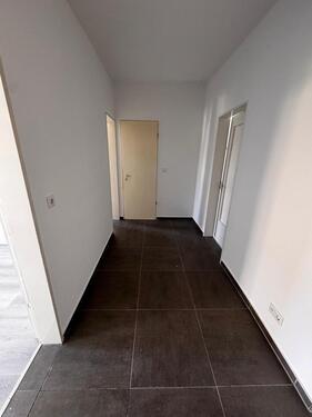 Foto - *NEU* SANIERTE 3 Zimmer Wohnung 2.OG Rechts zu vermieten in Am Hauptbahnhof