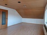 Foto - 4 Zimmer DG Wohnung - 480,00&nbsp;EUR Kaltmiete, ca.&nbsp; 80,00&nbsp;m&sup2;