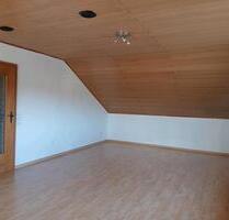 4 Zimmer DG Wohnung - 480,00&nbsp;EUR Kaltmiete, ca.&nbsp; 80,00&nbsp;m&sup2; in Lauterbach (Hessen) (PLZ: 36341)