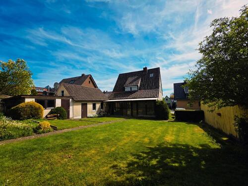 Foto - Provisionsfreies Einfamilienhaus mit großem Grundstück in Leese