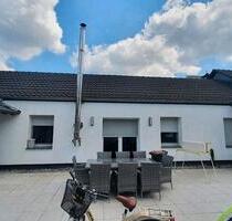 Bungalow mit Gewerbe - 490.000,00 EUR Kaufpreis, ca. 130,00 m² in Dinslaken (PLZ: 46537) Lohberg Bungalow mit Gewerbe - 490.000,00 EUR Kaufpreis, ca. 130,00 m² in Dinslaken (PLZ: 46537) Lohberg