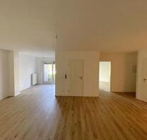 Solid, unconventionally designed 2-room terrace apartment in Wiesbaden Bierstadt with garage