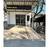 Helles Ladenlokal im Zentrum von Illingen