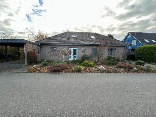 Foto - Einfamilienhaus mit schönem Grundstück in Schuby
