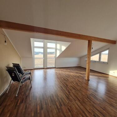 Foto - 1 Zimmer Dachgeschoßwohnung zur Miete in Haselbachtal