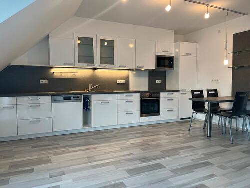 Foto - Moderne Dachgeschosswohnung mit Balkon, Aufzug und Garage – sofort bezugsfrei!