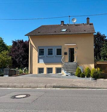 Foto - Bous- Gepflegtes Einfamilienhaus mit Einliegerwohnung- von privat