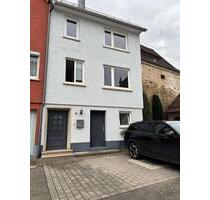 RIESEN HAUS zu MIETEN - 1.950,00 EUR Kaltmiete, in Rottenburg am Neckar (PLZ: 72108)