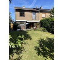 Von privat: Doppelhaushälfte in Krefeld-Traar