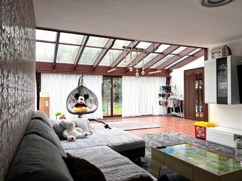 Foto - Großer, ebenerdiger Bungalow mit Garagen für Familie oder WG