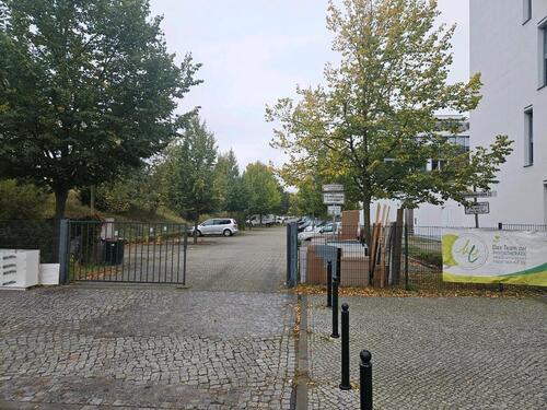 Foto - KFZ Stellplatz in Potsdam, Bornstedt