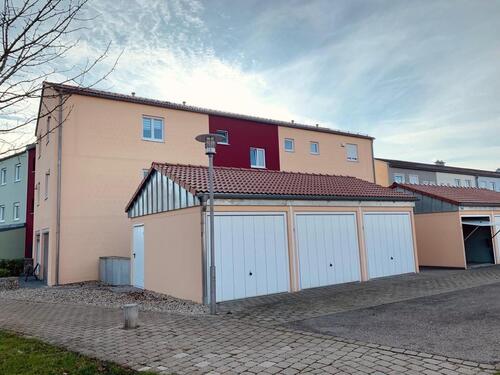 Foto - Moderne, helle 2-Zimmer Wohnung mit Küche, Balkon, Garage