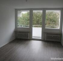 Perfekt für uns: renovierte 3-Zimmer-Wohnung mit Balkon und neuer EBK! - Puchheim