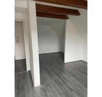 Gemütliche 1,5-Zimmer-Dachgeschosswohnung mit Gartennutzung - Bad Pyrmont