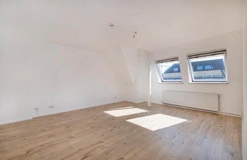 Foto - Attraktive 3-Zimmer-Dachgeschosswohnung