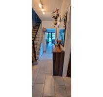 Schöne 4-Zimmer-Maisonettewohnung mit Gartenanteil und 2 Balkonen - Essen Stadtbezirk VIII