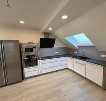 Moderne großzügige 4 Zimmer Dachgeschosswohnung in Freigericht