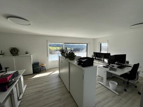 Foto - Büro-Arbeitsplatz in ruhiger Bürogemeinschaft – 250€ warm