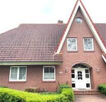 tolle 3 ZKB Wohnung im DG mit Balkon und Küche. Sehr gepflegt in Sackgassenlage - Leer (Ostfriesland)