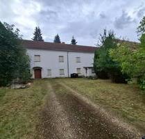 Charmantes Anwesen mit Scheune - 75.000,00&nbsp;EUR Kaufpreis, ca.&nbsp; 150,00&nbsp;m&sup2; in Löbau (PLZ: 02708)