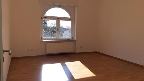 Foto - Offenburg: Südbalkon mit ruhigem Grünblick, nahe ICE-Bahnhof