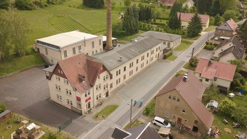 Foto - Großzügige Gewerbe- und Wohngebäude ca. 4830m² zu verkaufen