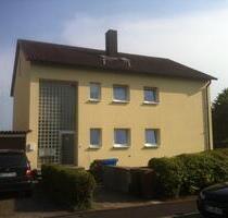 Große helle EG Whg in ruhiger Lage 5min zur Innenstadt m. Garage - Bad Königshofen im Grabfeld