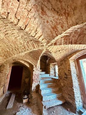 Foto - Historisches Anwesen mit 8.360 m² Grund in Alleinlage – entkernt