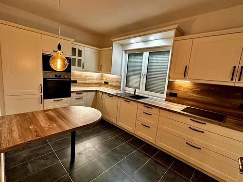 Foto - Moderne Sanierte 2-Raum-Wohnung mit Balkon und Carpot