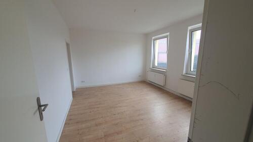 Foto - +Renovierte 4-Zimmer-Wohnung+ - 630,00 EUR Kaltmiete, ca.  106,00 m²