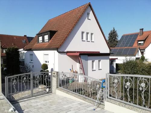 Foto - Einfamilienhaus mit Garten zur Miete