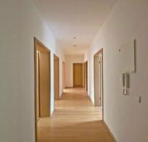 *** Geräumige 4-Raum-Wohnung mit Balkon und Gäste-WC in Chemnitz Gablenz ***