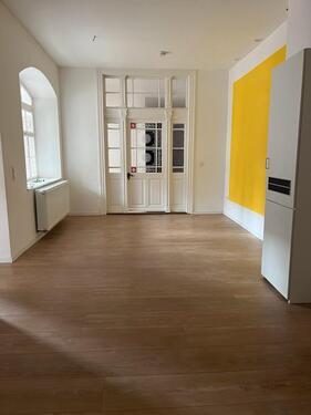 Foto - Vier Zimmer Wohnung - 850,00&nbsp;EUR Kaltmiete, ca.&nbsp; 120,00&nbsp;m&sup2;